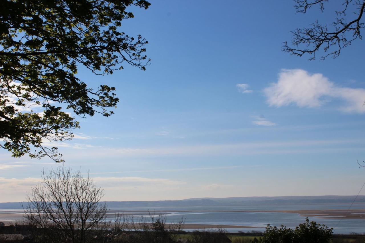 Bronllys Farm Coastal Self-Catering Apartment Ланели Екстериор снимка
