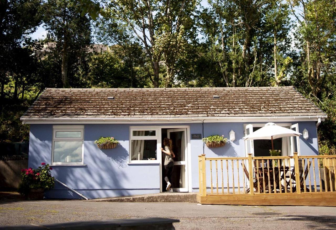 Bronllys Farm Coastal Self-Catering Apartment Ланели Екстериор снимка