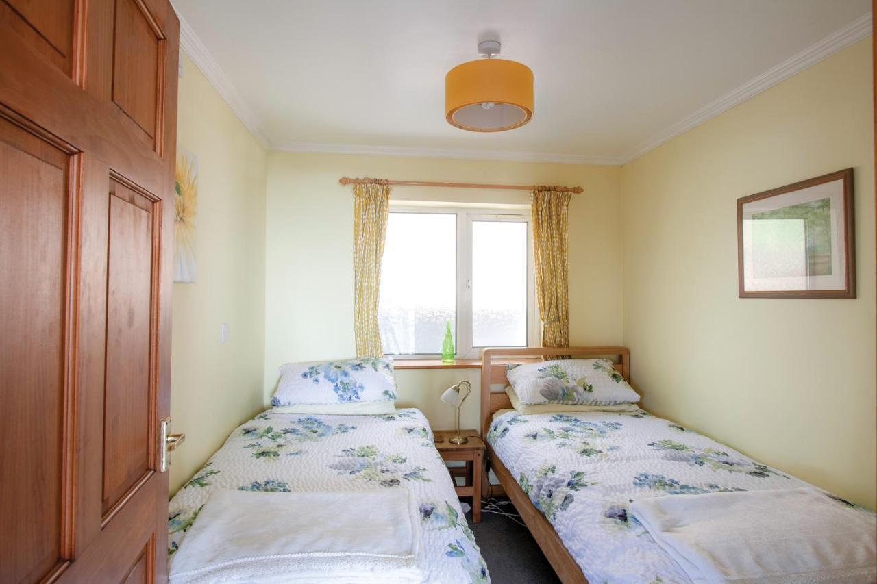 Bronllys Farm Coastal Self-Catering Apartment Ланели Екстериор снимка