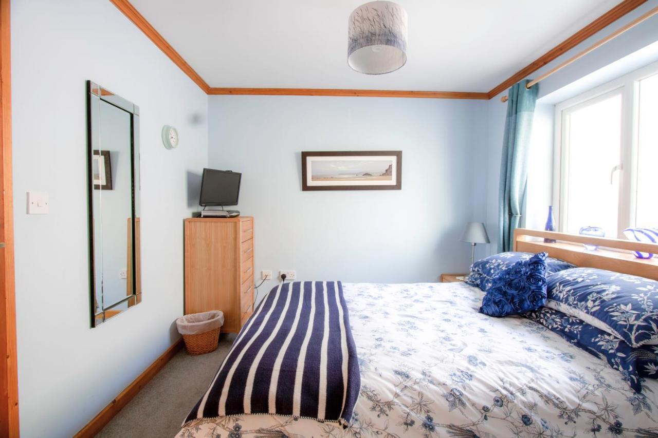 Bronllys Farm Coastal Self-Catering Apartment Ланели Екстериор снимка