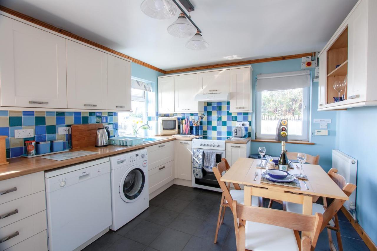 Bronllys Farm Coastal Self-Catering Apartment Ланели Екстериор снимка