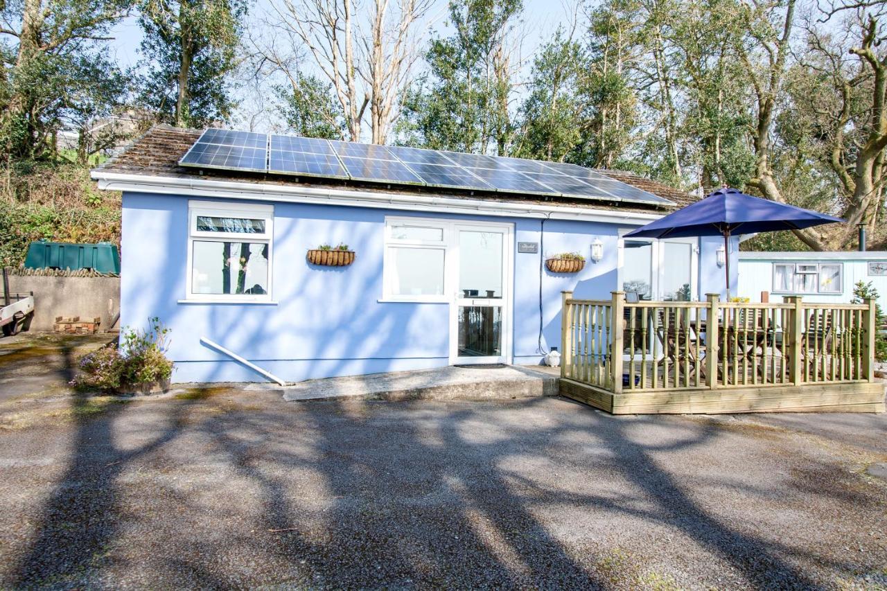 Bronllys Farm Coastal Self-Catering Apartment Ланели Екстериор снимка