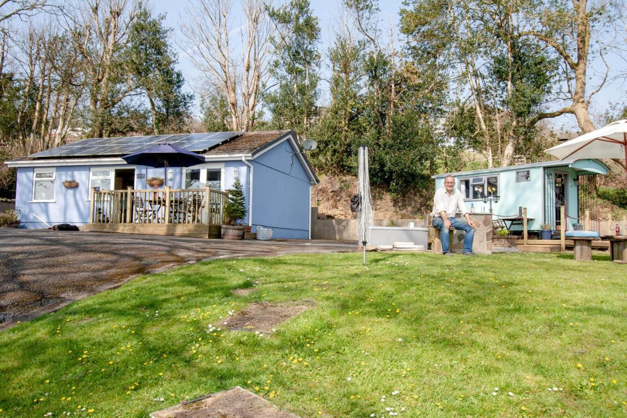 Bronllys Farm Coastal Self-Catering Apartment Ланели Екстериор снимка