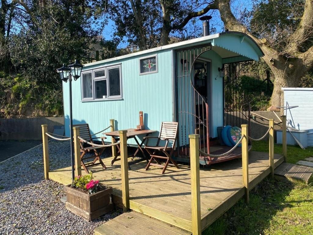 Bronllys Farm Coastal Self-Catering Apartment Ланели Екстериор снимка