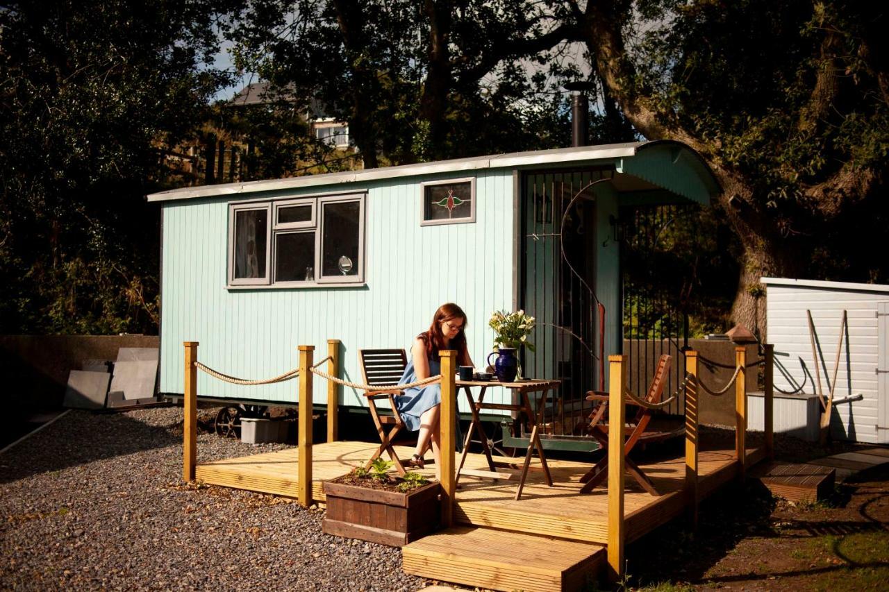Bronllys Farm Coastal Self-Catering Apartment Ланели Екстериор снимка