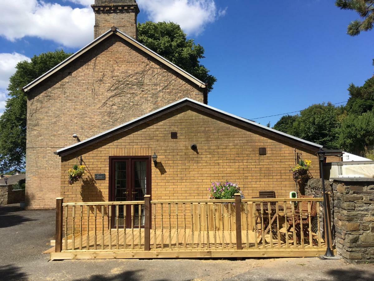 Bronllys Farm Coastal Self-Catering Apartment Ланели Екстериор снимка