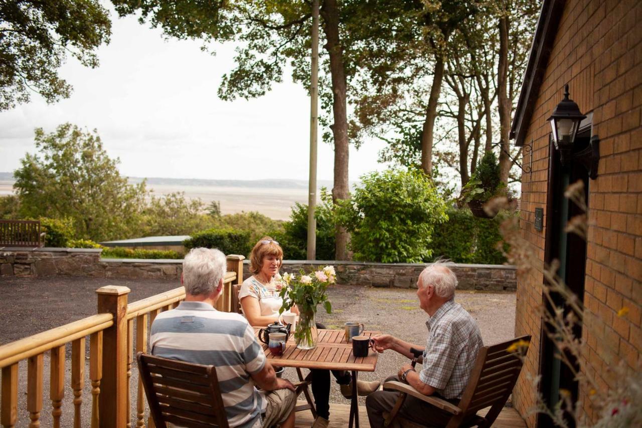 Bronllys Farm Coastal Self-Catering Apartment Ланели Екстериор снимка